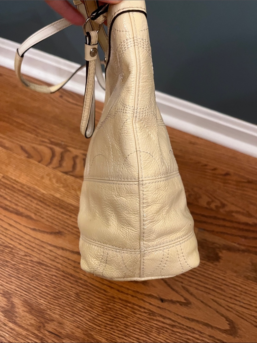Coach Signature Stripe Stitched Patent Tote No F15142 - Picture 3 of 8